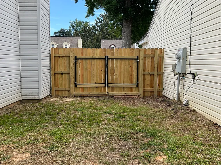 2366 Trafalgar Dr — Photo 30