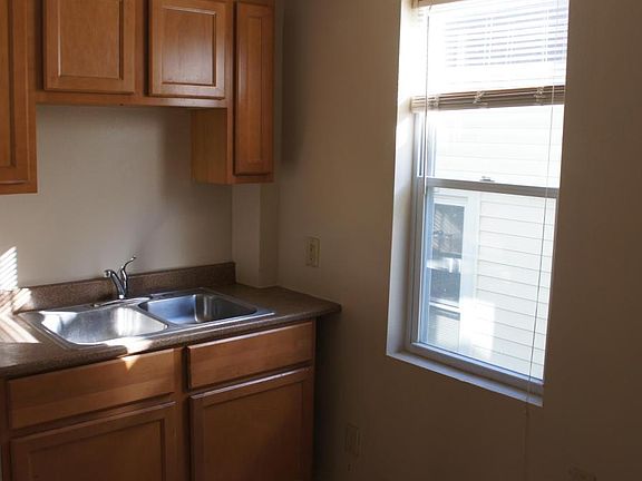 3rd image of 2624 A N 6th St #2624 A