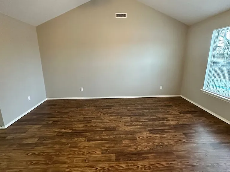 2900 SW Amberwood Ave #2 — Photo 8