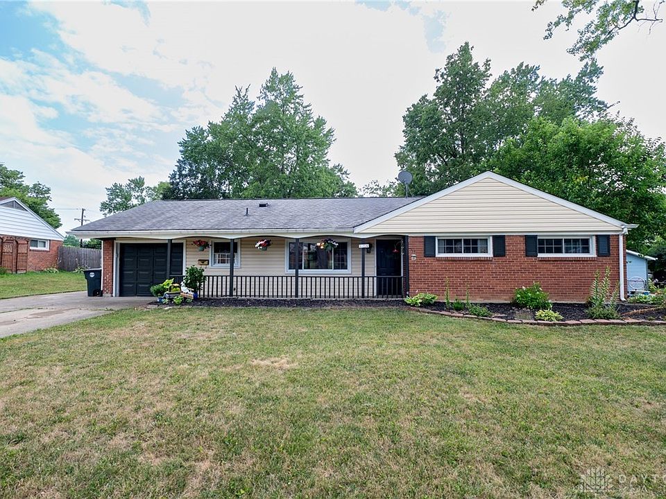 1st image of 176 Blackstone Dr