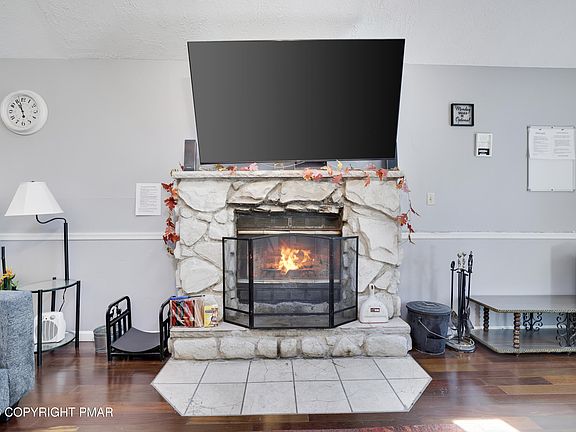 4th image of 7042 Vista Dr