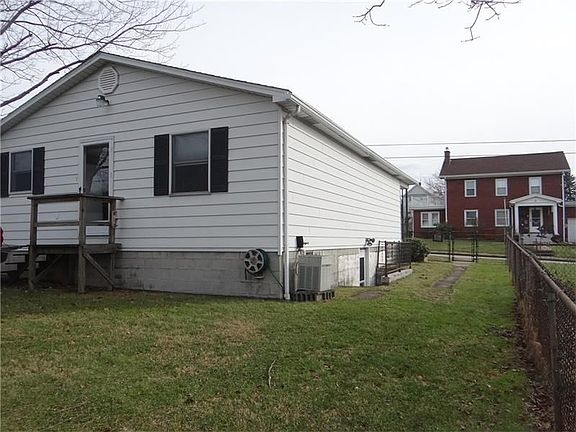 2nd image of 815 N 1st St