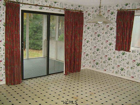 3rd image of 51 Mountain View Ln