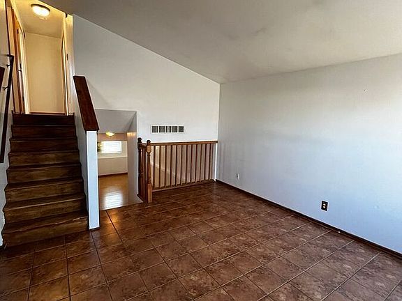 4th image of 2512 Aspen Ave
