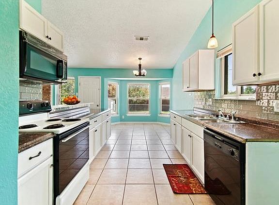 2nd image of 3308 Spotted Horse Dr