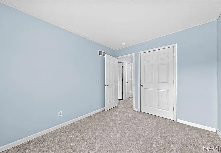 123 Woodlake Ct — Photo 3