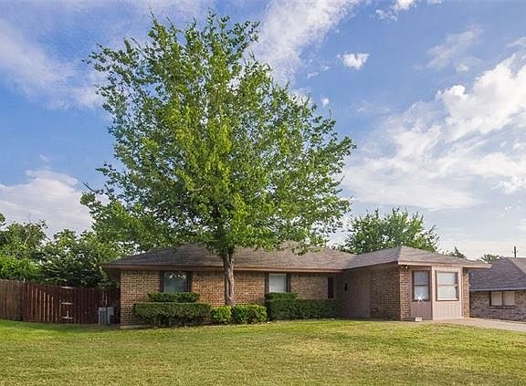 3rd image of 1807 Whitecliff Dr