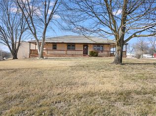 109 E St, Creighton, MO 64739