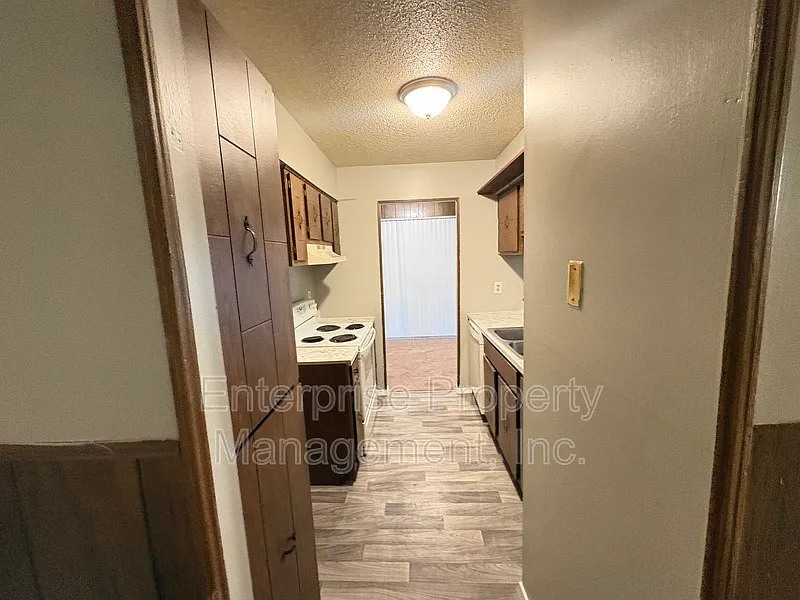2 bed, 2.0 bath, 960 sqft, $950 — Photo 2
