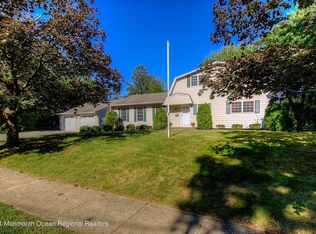15 Burnt Mill Cir, Oceanport, NJ 07757