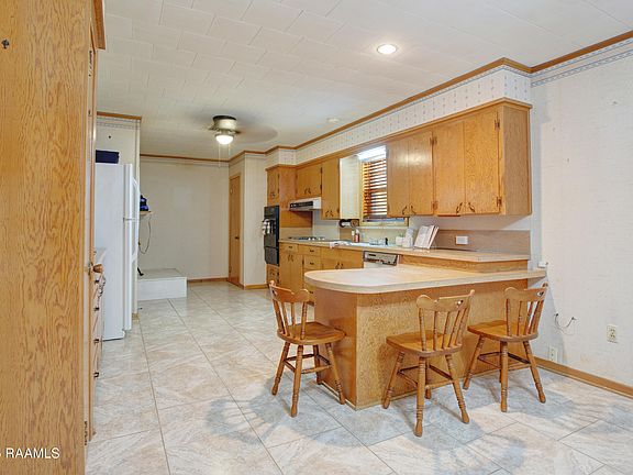 5th image of 700 W Saint Mary St