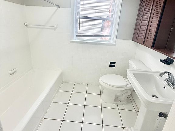 3rd image of 215 Fitch St #1