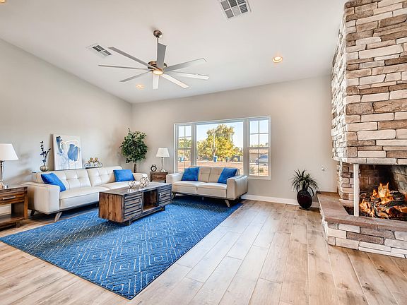 4th image of 4130 E Palo Verde Dr