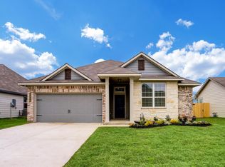 2054 Muscadine Trl, Brenham, TX 77833