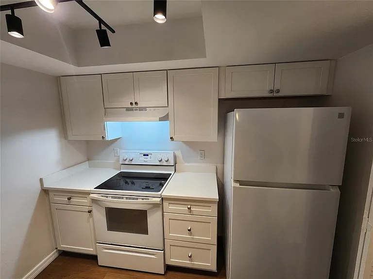 5823 SW 9th Pl #H-55 — Photo 16