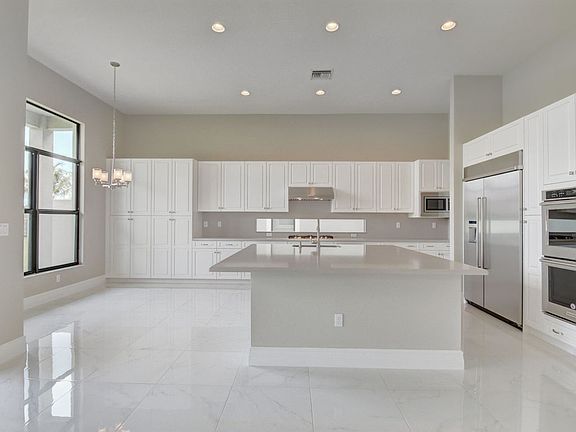 5th image of 16221 Cabernet Dr