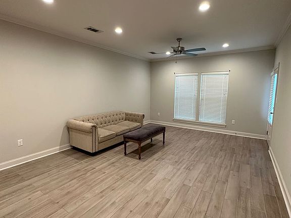 4th image of 801 S Audubon Place Ave