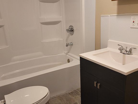 5th image of 410 Marian Ave #410