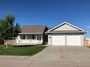 220 N Park Dr, North Platte, NE 69101
