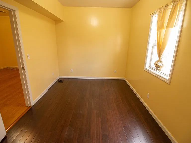 15 Webster St #3 — Photo 3