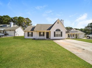 1405 N Hampton Dr, Hampton, GA 30228