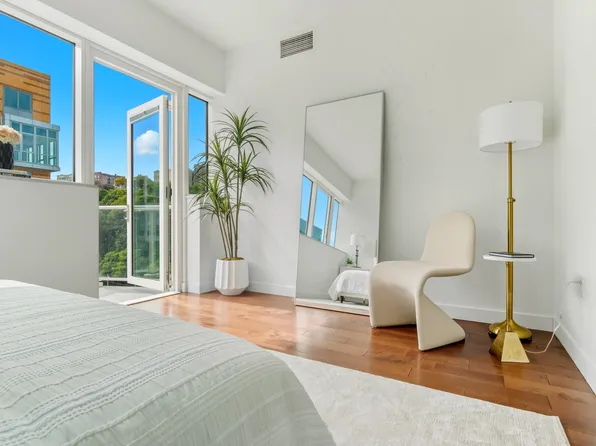 800 Avenue At Port Imperial image 17 of 35