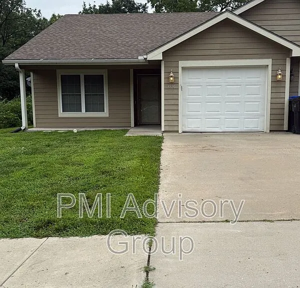 3320 SE Taurus Ave — Photo 1