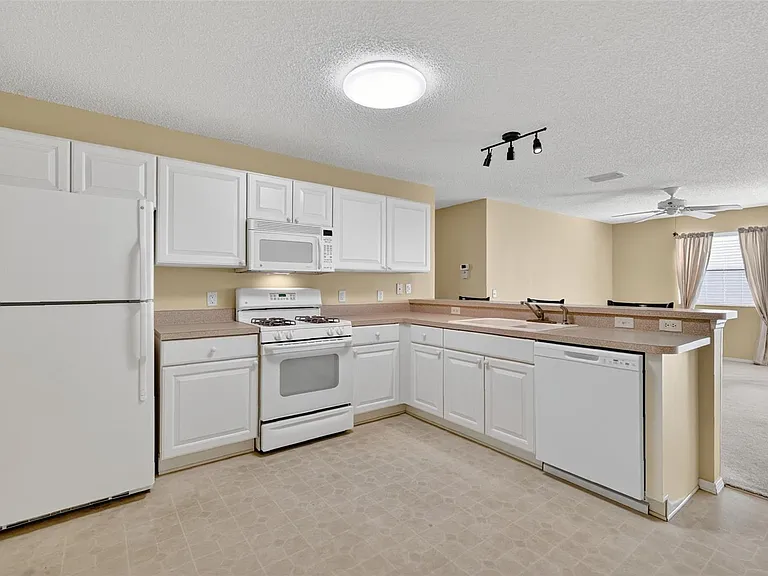 2475 Laurel Bay Ln — Photo 10
