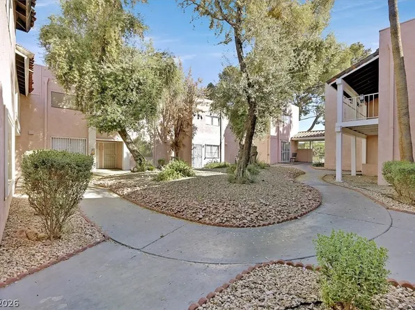 2236 E Desert Inn Rd, Las Vegas, NV 89169