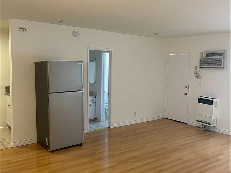 336 S Norton Ave #103 — Photo 6