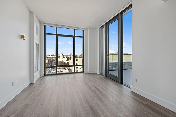 Rented by EXR | media 7