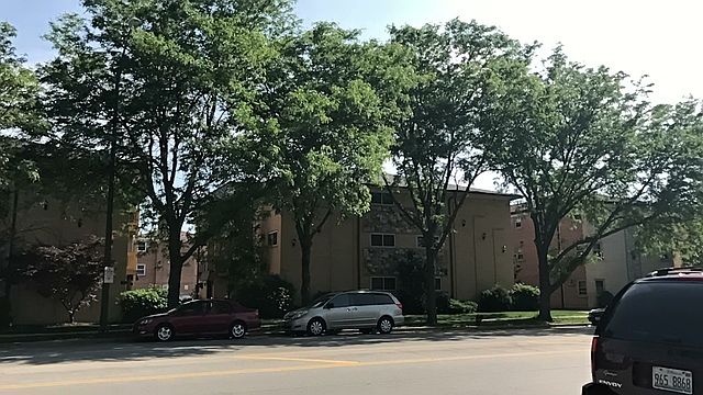 1st image of 8435 W Bryn Mawr Ave APT 3NE