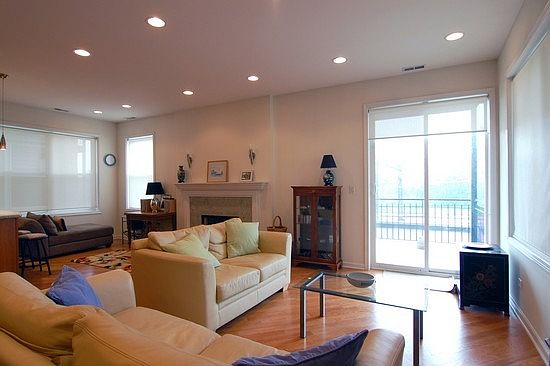3rd image of 4431 S Oakenwald Ave Unit 3