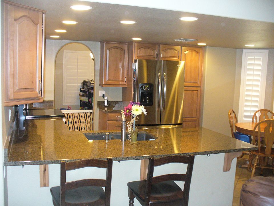 2nd image of 1531 W Ivanhoe Ct
