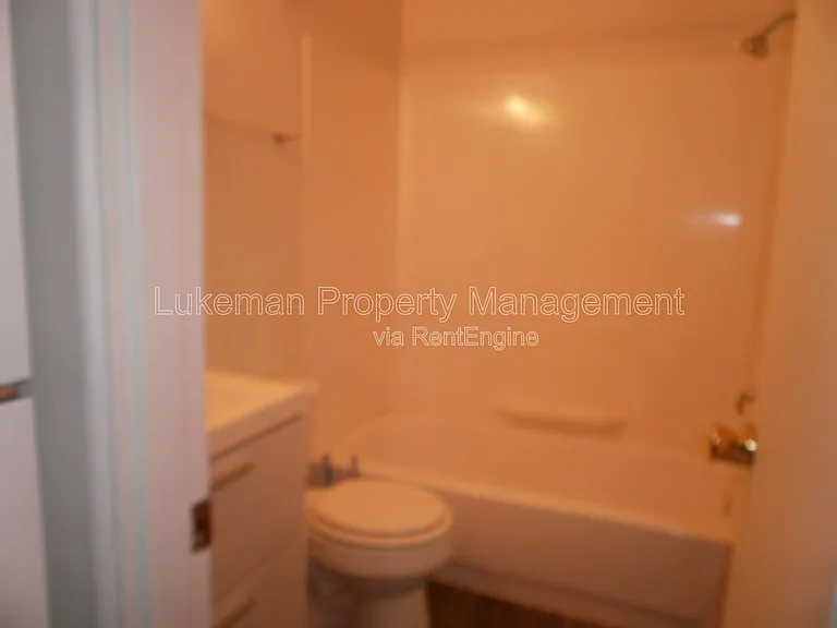 1536 Henson Ave #4 — Photo 9