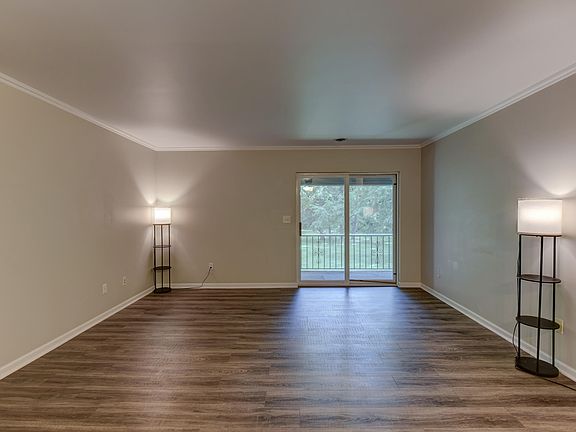 4th image of 750 Hidden Oak Trl Unit 2-B