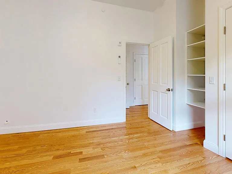 231 Main Street — Photo 5