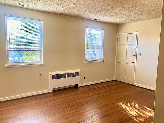Entryway/den
