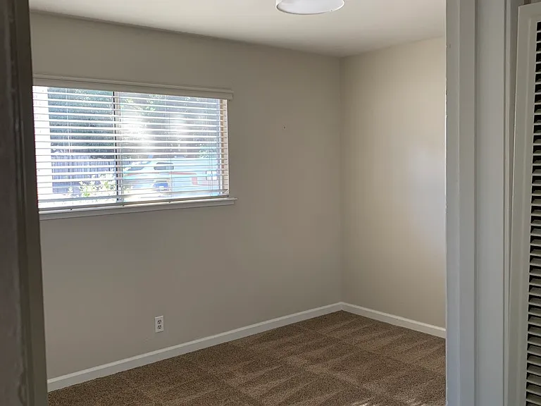 812 Belden St #4 — Photo 7