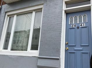 2441 S American St, Philadelphia, PA 19148