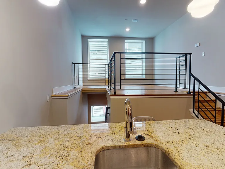 2701 W Girard Ave #8 — Photo 4