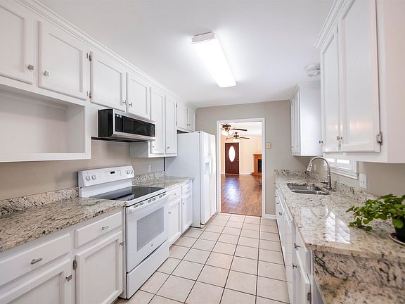 5th image of 516 S South French Quarter Dr
