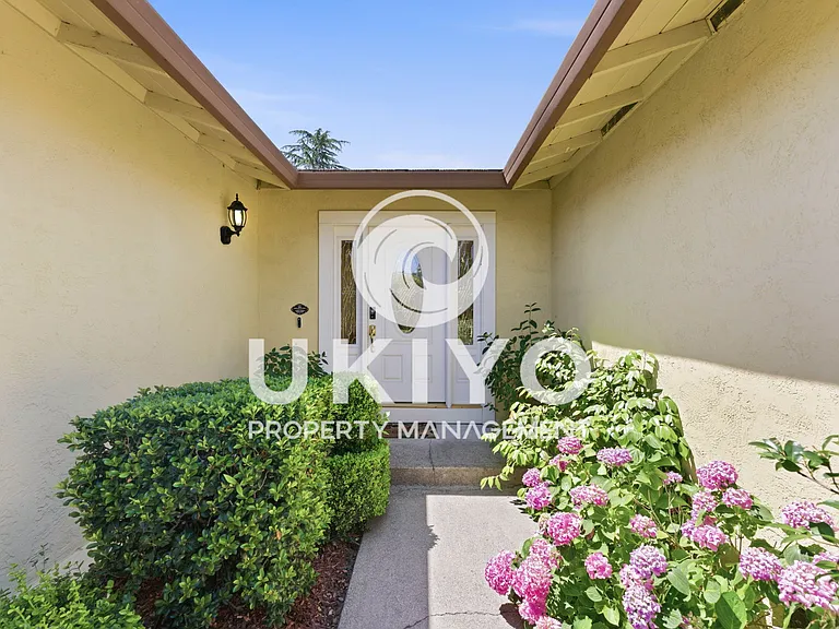 645 Keith Ct #1 — Photo 56