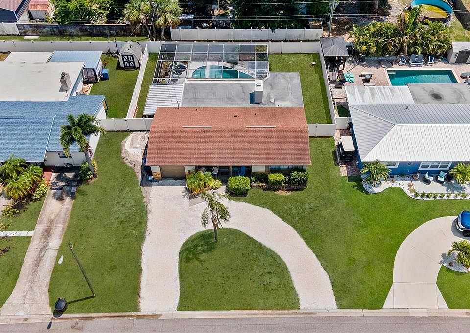 1st image of 5870 39TH AVENUE N
