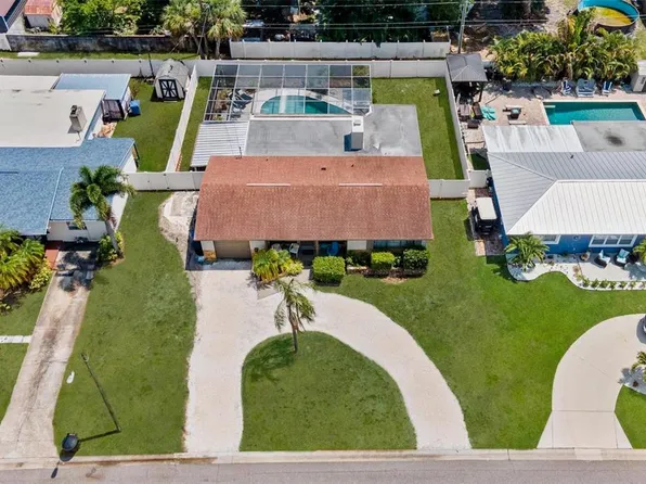 5870 39th Ave N, Saint Petersburg, FL 33709