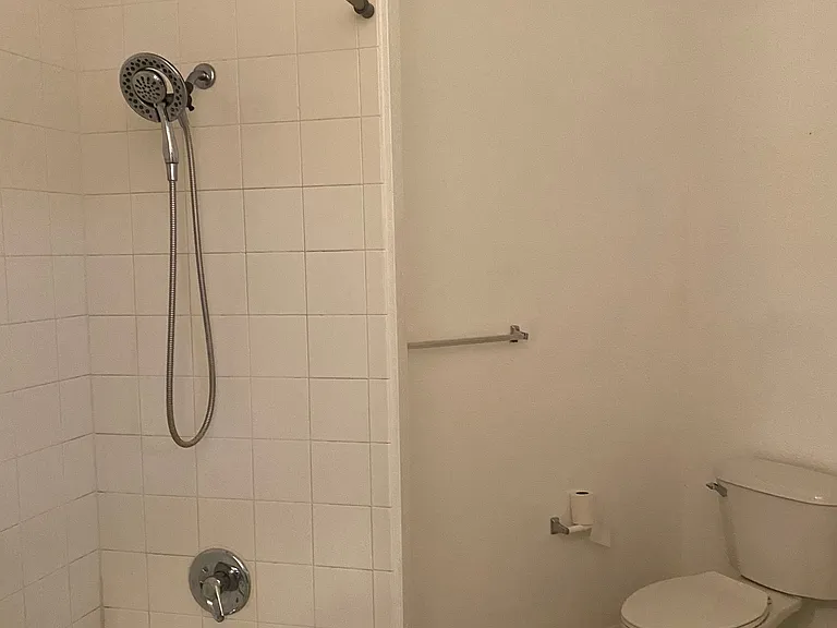 8225 Claire Ann Dr — Photo 20