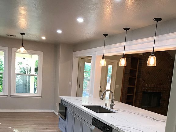 4th image of 2173 Charter Ct
