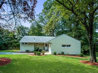 284 E Cedar St, Livingston, NJ 07039