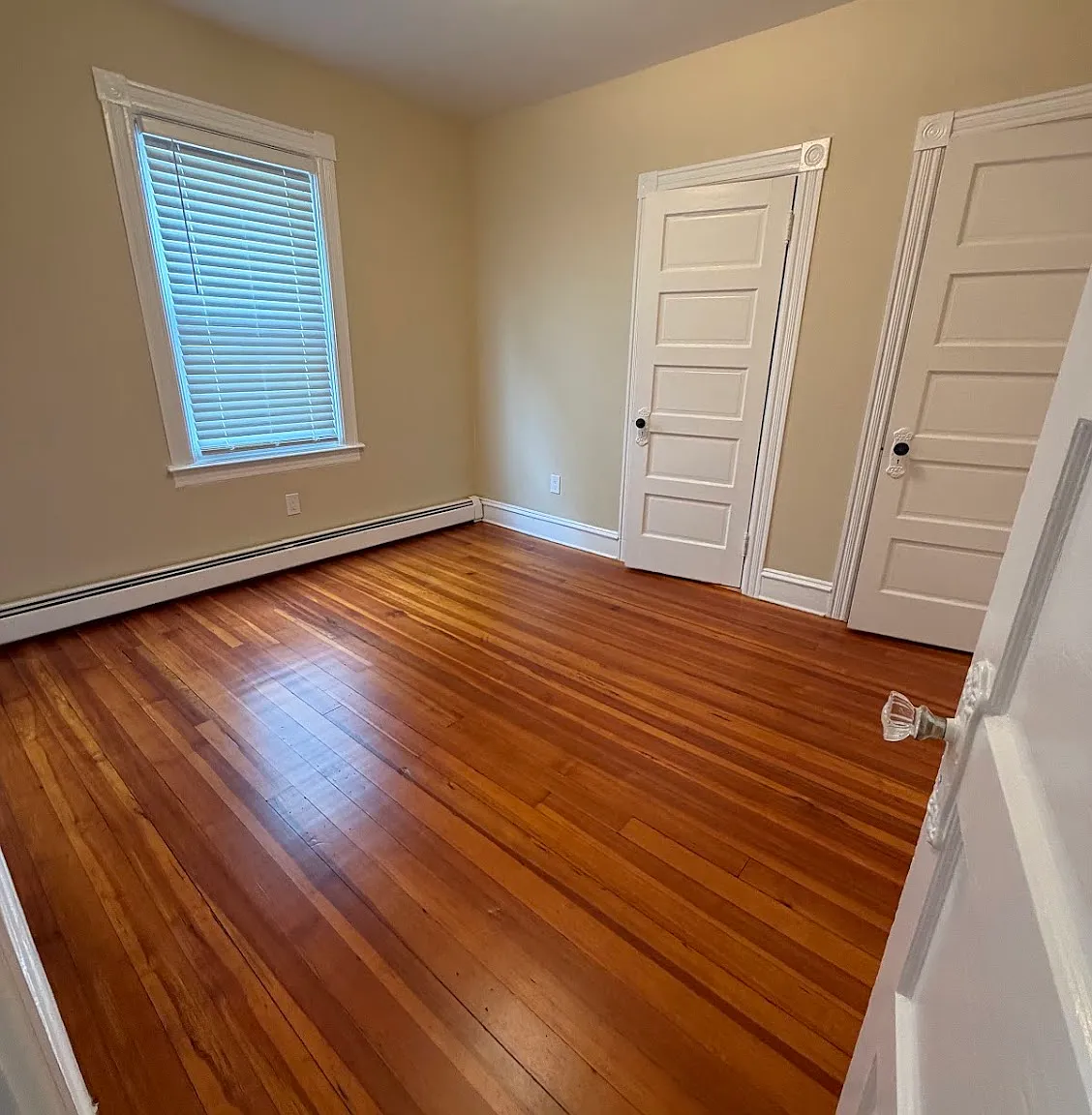 3 bed, 1200 sqft, $2,275 — Photo 4