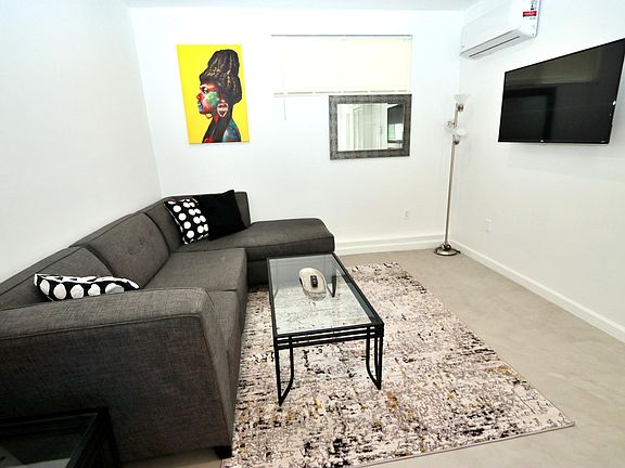 5th image of 5503 Danbury Pl